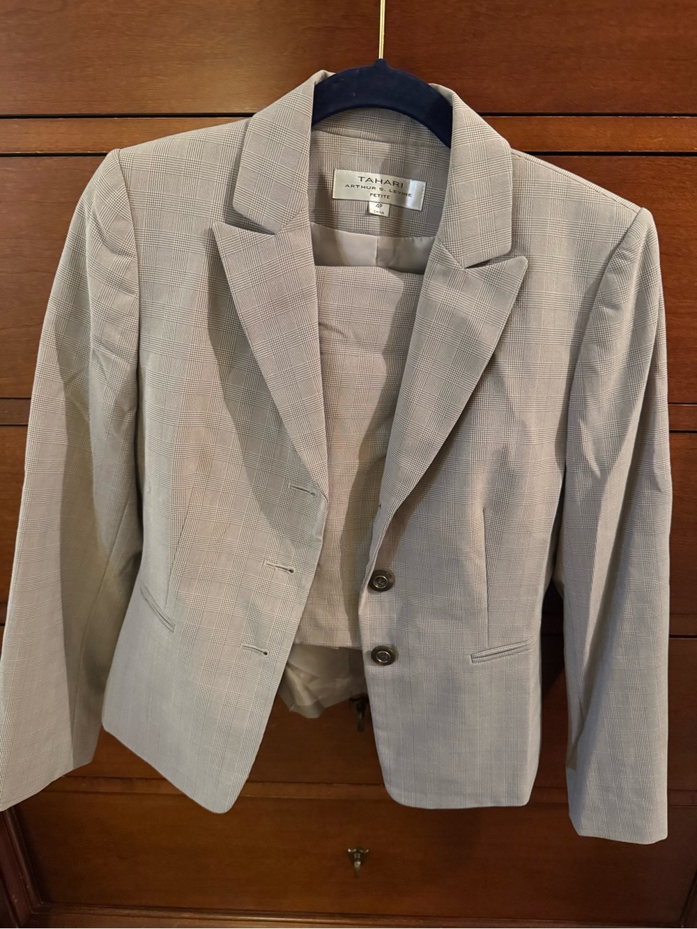 Tahari Light Beige Plaid Women's Suit - Tailored Single-Breasted